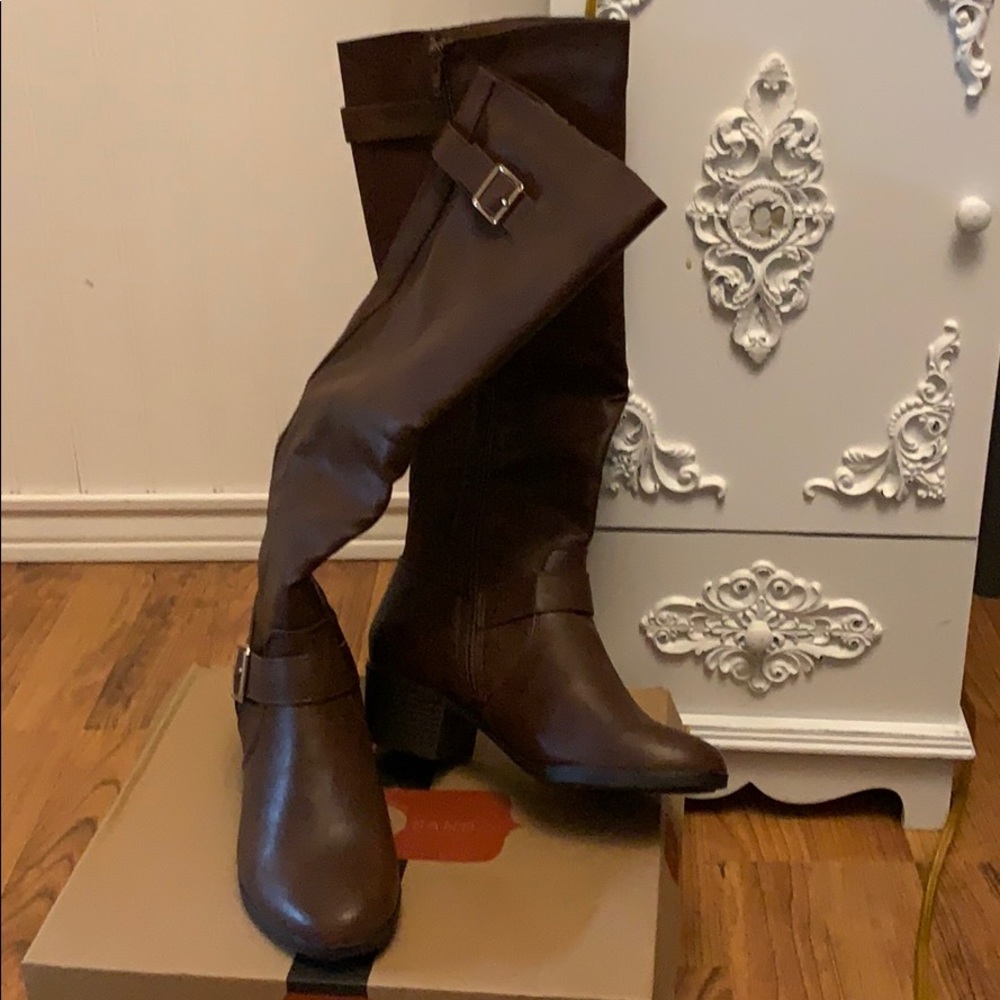 Riding boots